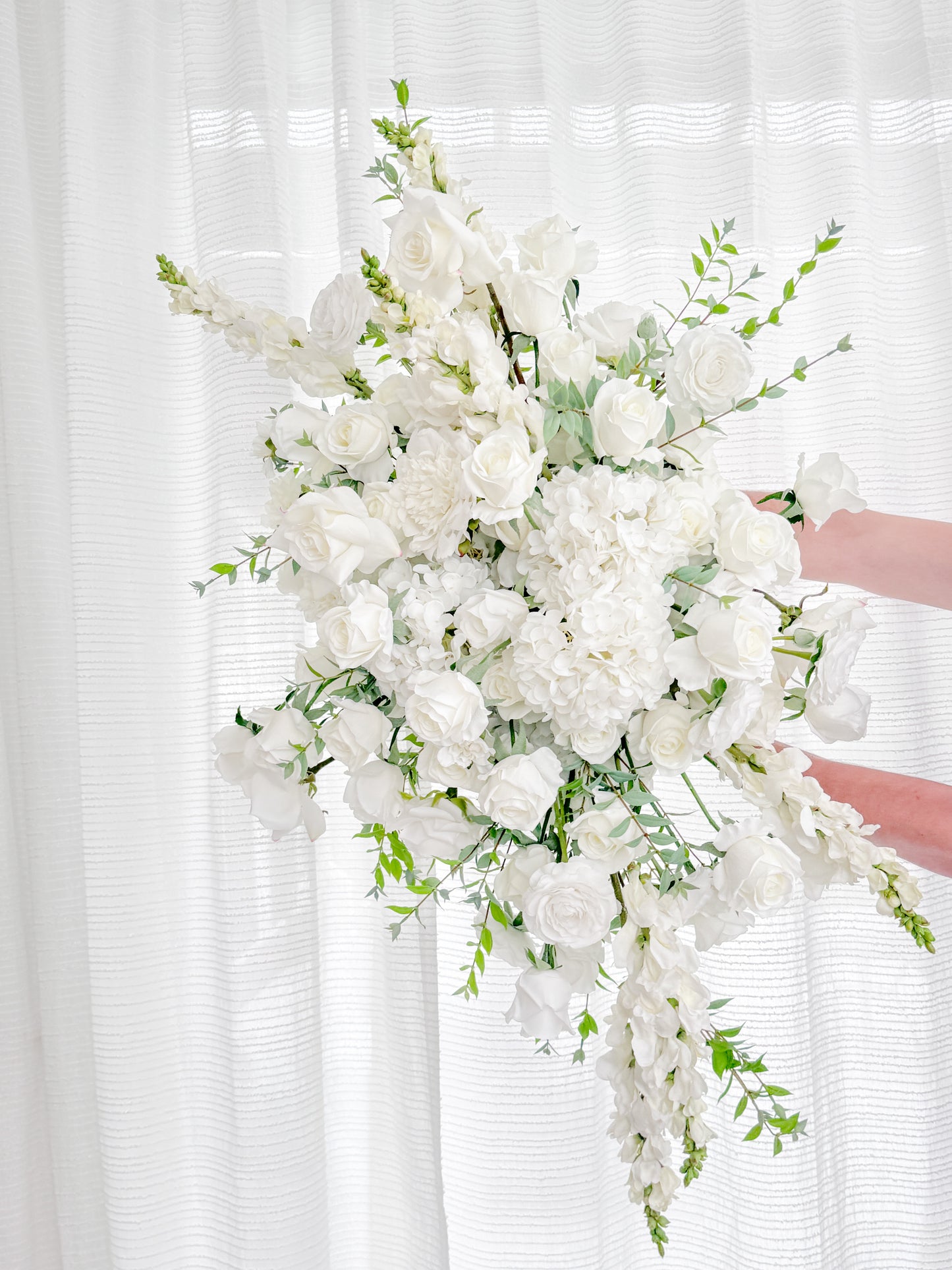 Gwen Arch Sweetheart Table Arrangement