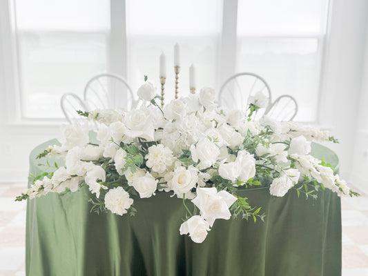 Gwen Arch Sweetheart Table Arrangement