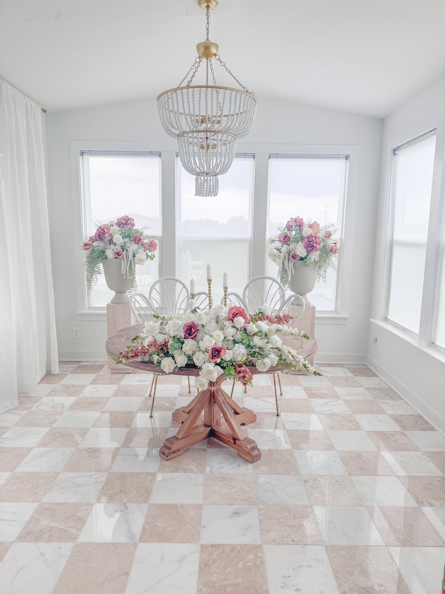 Gwen Arch Sweetheart Table Arrangement