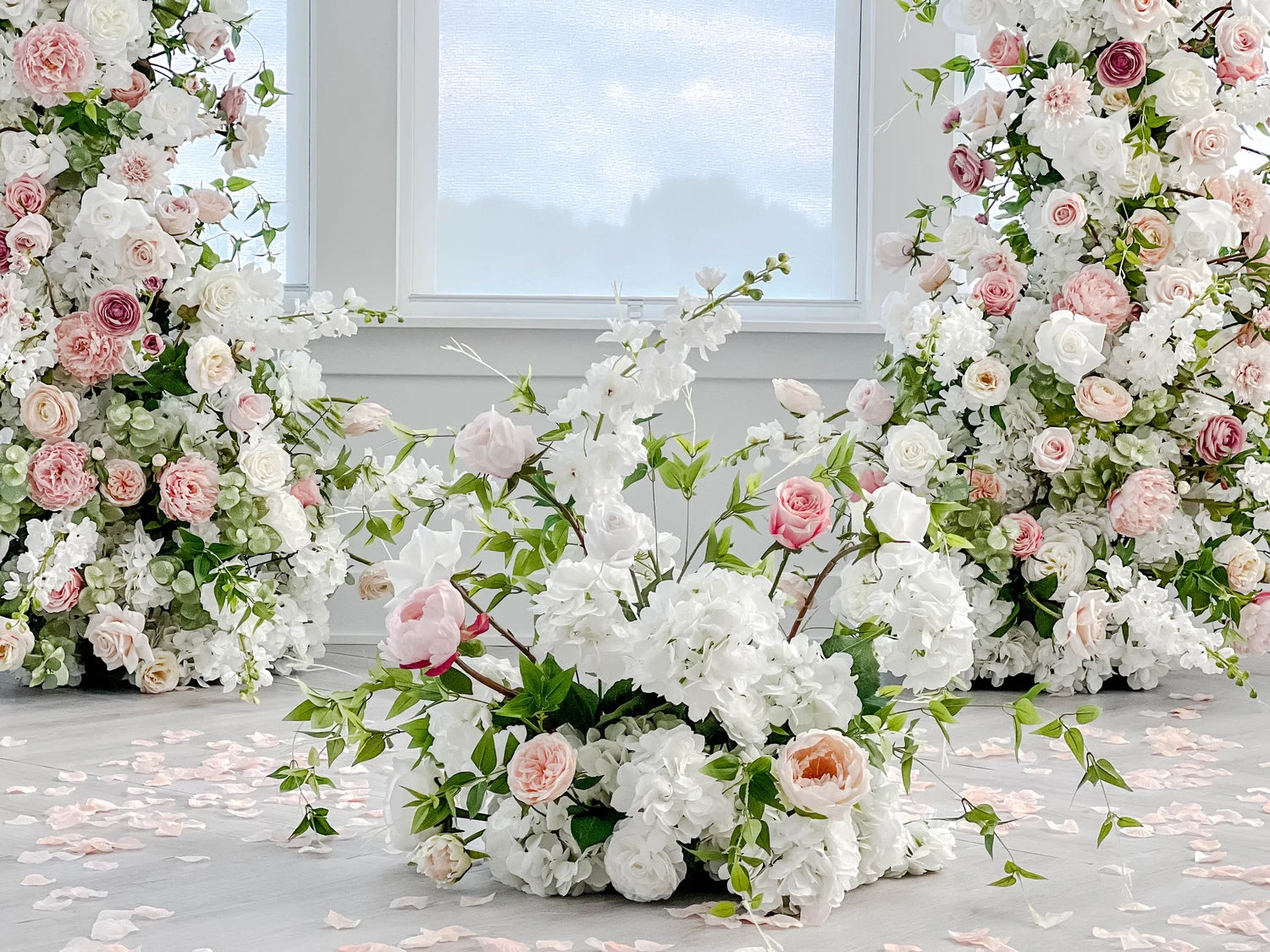 Aisle Flowers with Pillars